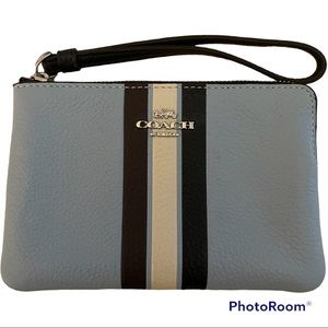 NEW COACH - Retro Stripe Corner Zipper wristlet